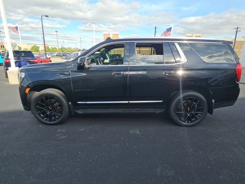 Used 2024 GMC Yukon SLT w/ SLT Premium Package AWD/4WD image 6
