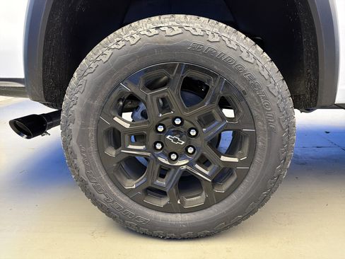 New 2026 Chevrolet Colorado Trail Boss AWD/4WD image 9