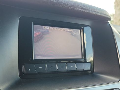 Used 2015 Chevrolet Tahoe LS RWD image 34