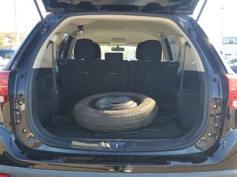 Used 2016 Mitsubishi Outlander FWD image 9