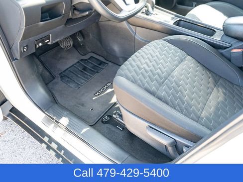 Used 2023 Nissan Kicks SV w/ Interior Electronics Package FWD image 28