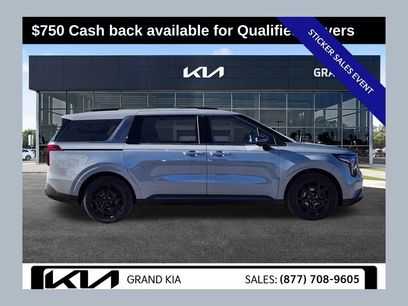 New 2025 Kia Carnival SX Prestige