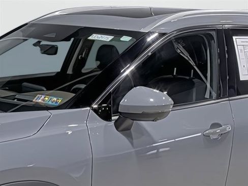 Used 2023 Nissan Rogue Platinum w/ Platinum Premium Package AWD/4WD image 8