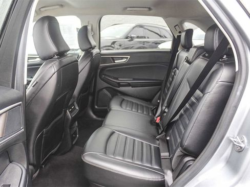 Used 2023 Ford Edge SEL image 18
