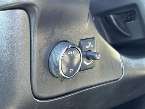 Used 2024 GMC Savana 2500 w/ Driver Convenience Package image 10