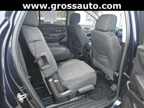 Used 2020 Chevrolet Traverse LT w/ Driver Confidence II Package image 33