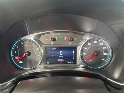Used 2024 Chevrolet Equinox LS w/ LS Convenience Package FWD image 11