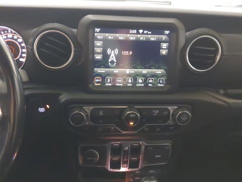 Used 2019 Jeep Wrangler Unlimited Sahara w/ Quick Order Package 24M Moab AWD/4WD image 21