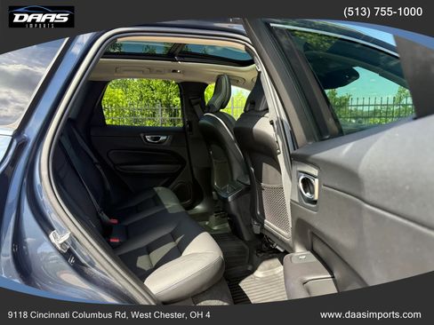 Used 2020 Volvo XC60 T5 Momentum w/ Protection Package Premier AWD/4WD image 26