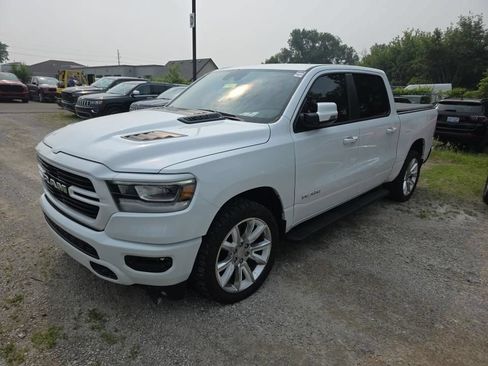 Used 2024 RAM 1500 Laramie AWD/4WD image 2