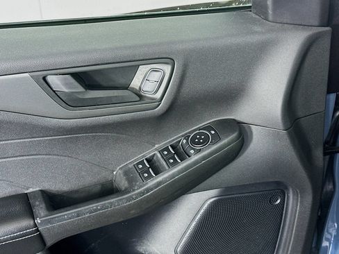 Used 2023 Ford Escape Active AWD/4WD image 17