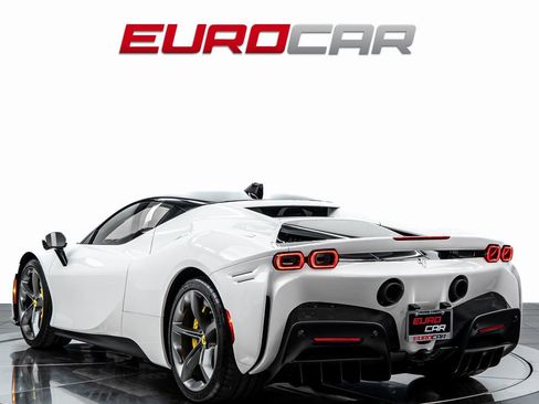 Used 2022 Ferrari SF90 Stradale AWD/4WD image 3