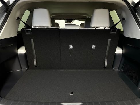 Used 2026 Toyota Grand Highlander XLE FWD image 26