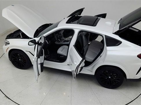 Used 2023 BMW X6 xDrive40i w/ M Sport Package image 93
