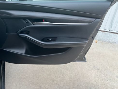 Used 2024 MAZDA MAZDA3 s FWD image 17