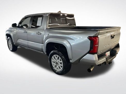 Certified 2025 Toyota Tacoma SR5 AWD/4WD image 3