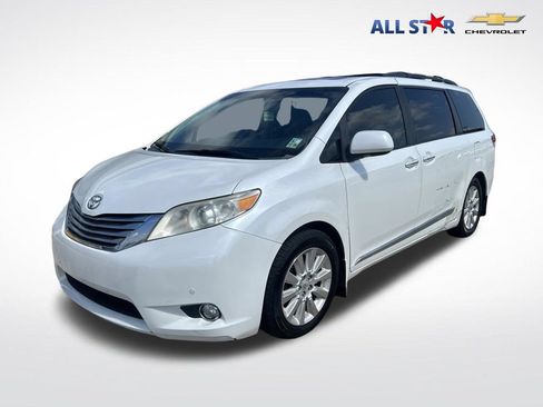 Used 2011 Toyota Sienna Limited w/ Premium Pkg FWD image 1