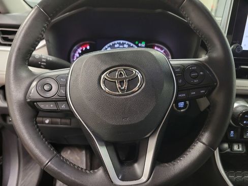Used 2023 Toyota RAV4 XLE w/ XLE Grade Weather Package AWD/4WD image 18