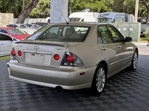 Used 2005 Lexus IS 300 image 9