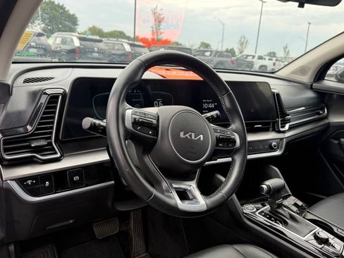 Used 2024 Kia Sportage EX FWD image 10