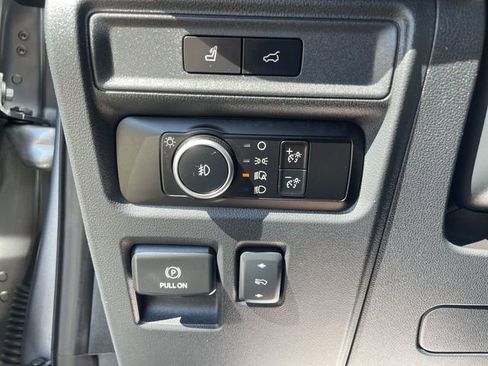 Used 2024 Ford Expedition Limited image 36