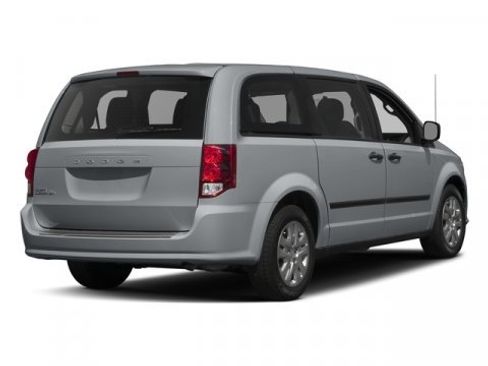 Used 2016 Dodge Grand Caravan SXT image 2