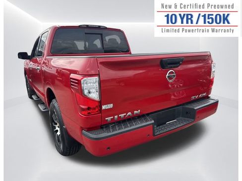 Used 2021 Nissan Titan SV w/ SV Convenience Package image 8