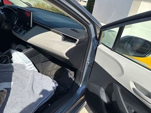 Used 2021 Toyota Corolla LE image 28