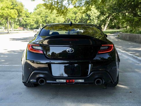 Used 2023 Toyota GR86 Premium RWD image 8