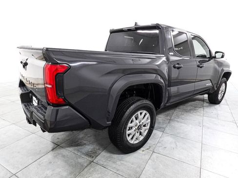 Used 2024 Toyota Tacoma SR5 AWD/4WD image 7