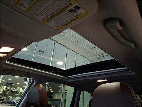 Used 2018 Subaru Forester 2.5i Touring w/ Popular Package #2 image 13