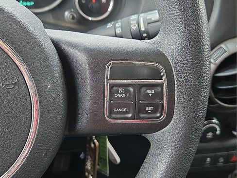 Used 2018 Jeep Wrangler Unlimited Sport AWD/4WD image 18