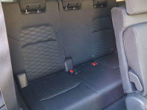 Used 2022 Nissan Pathfinder SV FWD image 19
