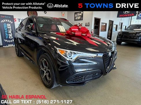Used 2023 Alfa Romeo Stelvio Veloce AWD/4WD image 1