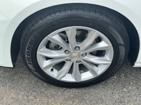 Used 2025 Chevrolet Malibu LT FWD image 10