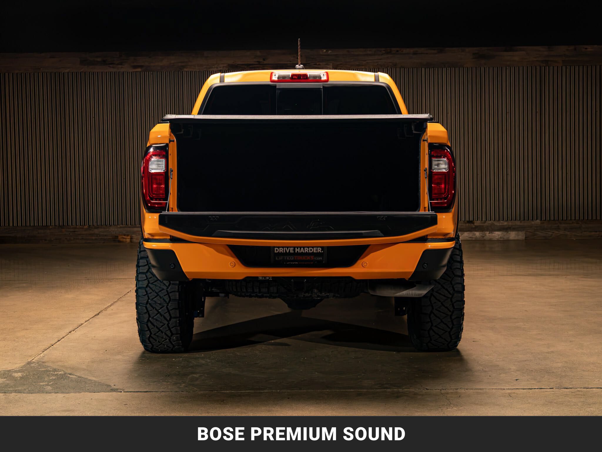 Used 2025 GMC Canyon AT4 w/ AT4X Package AWD/4WD image 9