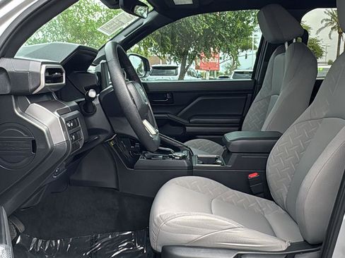 Certified 2025 Toyota Tacoma SR5 image 25