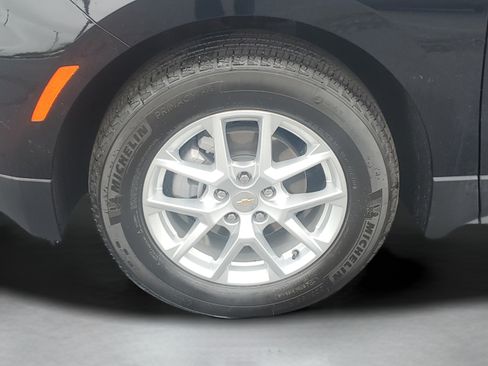 Used 2024 Chevrolet Equinox LT FWD image 29