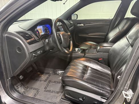 Used 2018 Chrysler 300 S w/ Safetytec Plus Group image 8