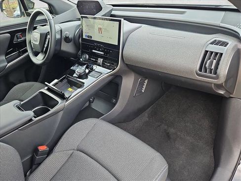 Used 2024 Toyota bZ4X XLE image 23