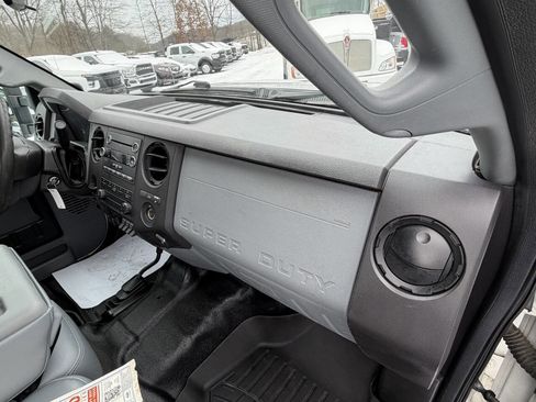 Used 2016 Ford F350 XL w/ Power Equipment Group image 38