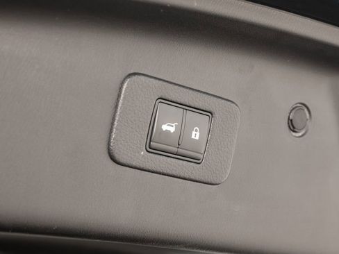Used 2021 Nissan Armada SL w/ Captain's Chairs Package RWD image 44