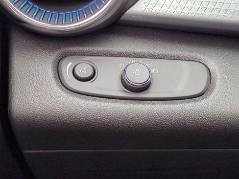 New 2026 Chevrolet Trax LT w/ Driver Confidence Package image 18