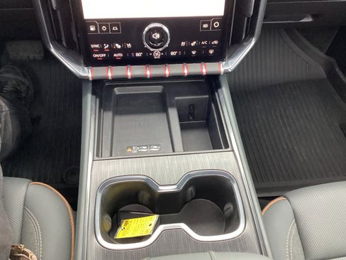 Used 2024 GMC Acadia AT4 w/ Luxury Package image 23