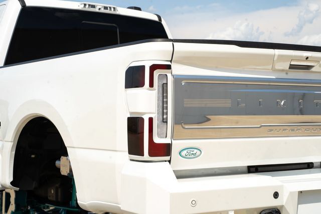 Used 2024 Ford F250 Limited w/ FX4 Off-Road Package AWD/4WD image 11