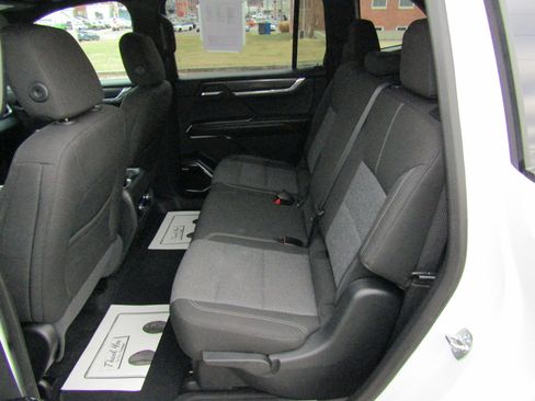 Used 2025 GMC Acadia Elevation AWD/4WD image 14
