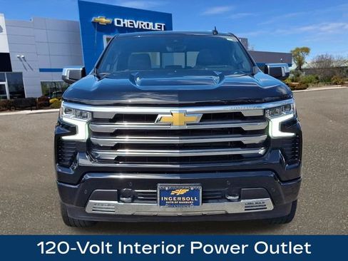 Used 2025 Chevrolet Silverado 1500 High Country w/ Technology Package AWD/4WD image 24