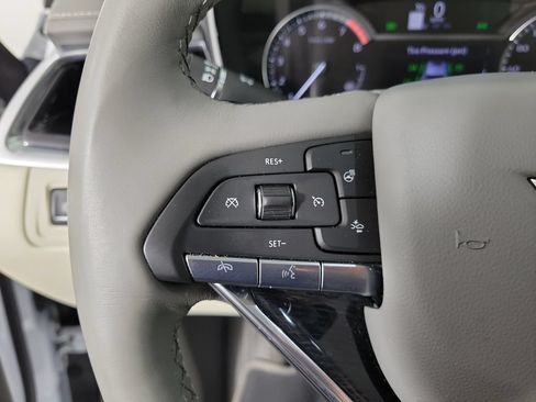 Used 2025 Cadillac XT6 Premium Luxury FWD image 24