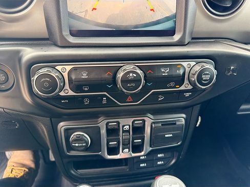 Used 2021 Jeep Wrangler Unlimited Sport S image 32