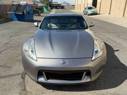 Used 2009 Nissan 370Z Touring w/ Sport Pkg RWD image 4